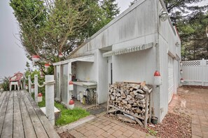 House (3 Bedrooms) | Interior - Oceanside Getaway w/ Beach Access & Home Gym! (Coos Bay)
