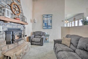 House (3 Bedrooms) | Interior - Oceanside Getaway w/ Beach Access & Home Gym! (Coos Bay)