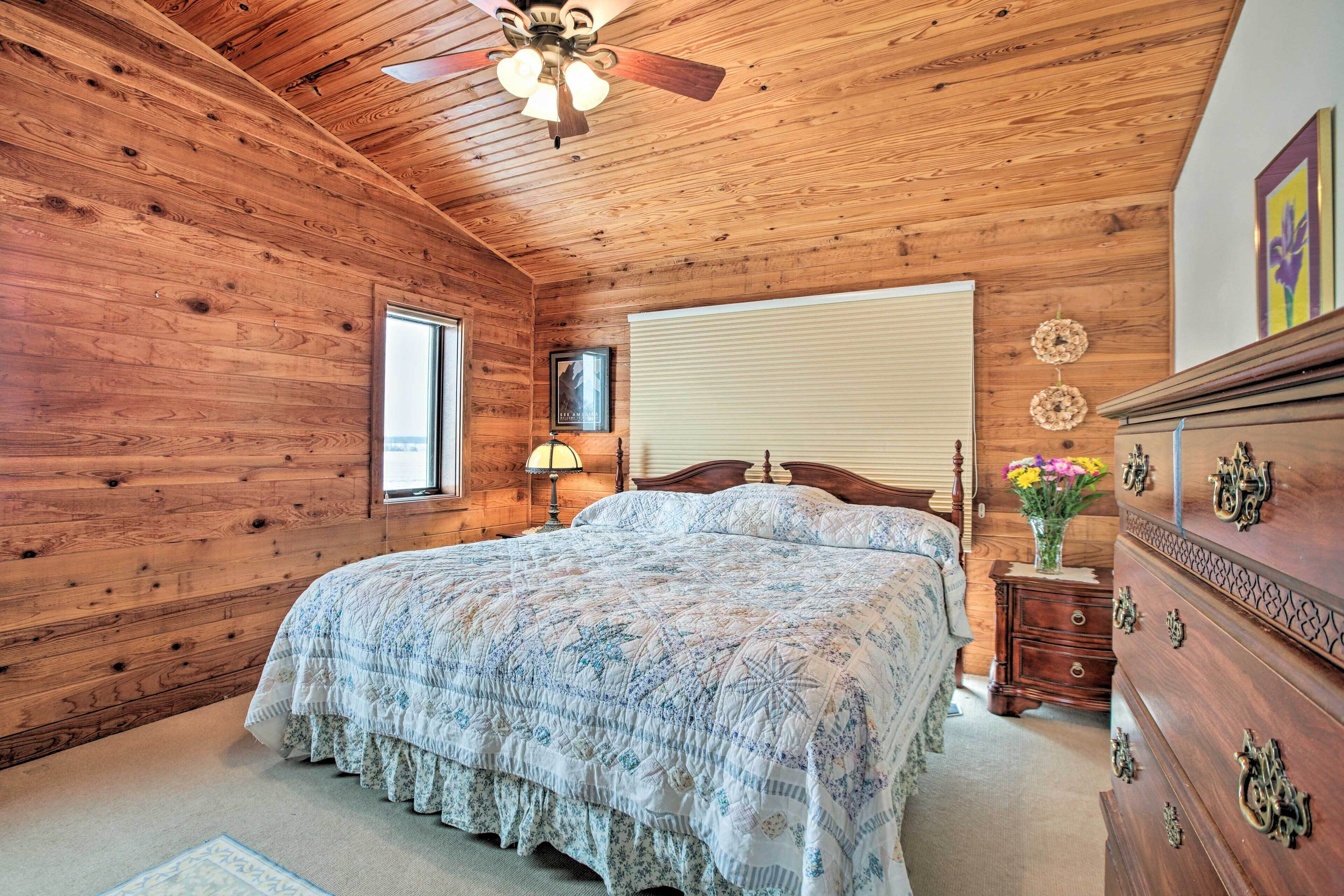 House (3 Bedrooms) | Interior