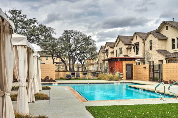 Apartment (2 Bedrooms) | Front of property - Pool Access: Upscale & Modern Austin Townhome (Austin)