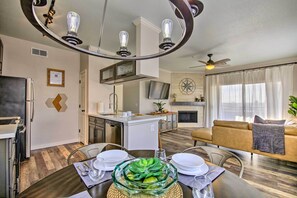 Apartment (2 Bedrooms) | Interior - Modern Phoenix Condo w/ Resort Pool & Spa! (Phoenix)