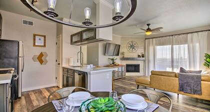 Modern Phoenix Condo w/ Resort Pool & Spa!