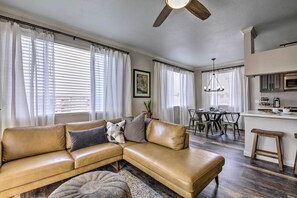 Interior - Modern Phoenix Condo w/ Resort Pool & Spa! (Phoenix)