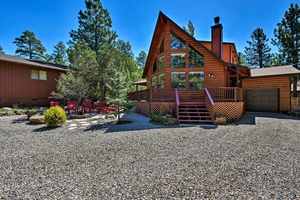 Interior - Modern Mountain Chalet: Munds Park Retreat w/ Deck (Munds Park)