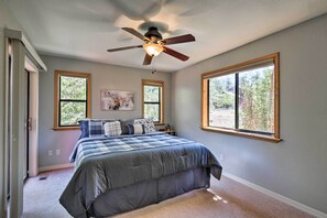 Interior - Modern Mountain Chalet: Munds Park Retreat w/ Deck (Munds Park)