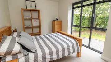 3 bedrooms, individually decorated, individually furnished, free WiFi