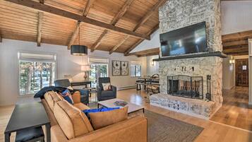 House (4 Bedrooms) | Front of property