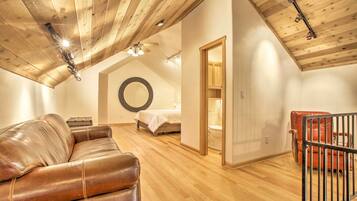 Talo (4 Bedrooms) | Sisätilat