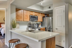 Apartment (2 Bedrooms) | Interior - Close to Golfing & Shopping: Condo in Scottsdale! (Scottsdale)