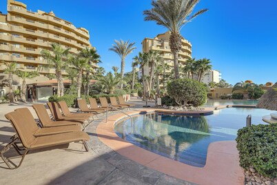 350 Sq Ft Balcony: Oceanfront Puerto Peñasco Villa