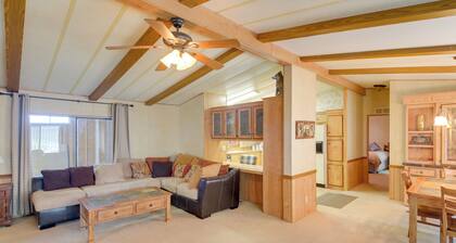 Bullhead City Home w/ Fire Pit - Walk to CO River!