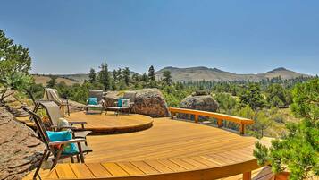 House (6 Bedrooms) | Property grounds