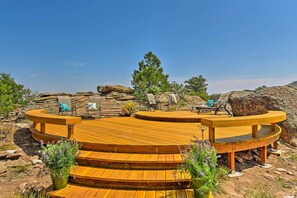 House (6 Bedrooms) | Interior