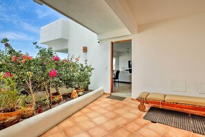 Apartment (2 Bedrooms) | Interior - Cabo Condo in Pedregal Area w/ Amenities & Views (Cabo San Lucas)