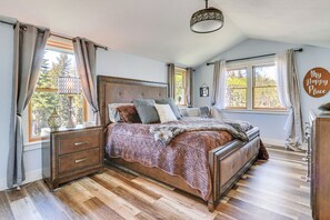 Cottage (2 Bedrooms) | Interior - Cozy Pet-friendly Coeur D'alene Lake Cottage! (Coeur d'Alene)