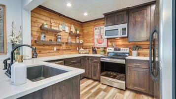 Cottage (2 Bedrooms) | Interior