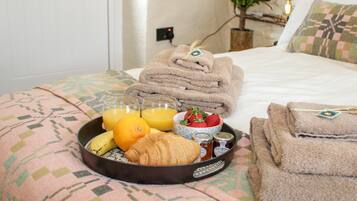 2 habitaciones, decoración personalizada y muebles diferentes