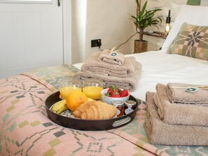 2 bedrooms, individually decorated, individually furnished, free WiFi - Bron Celyn Bach (Betws-Y-Coed)