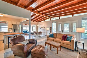 House (2 Bedrooms) | Interior - Mid-century Modern Home 1 Mi to Nokomis Beach (Nokomis)