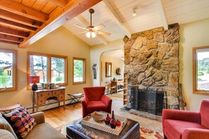 House (2 Bedrooms) | Interior - Buena Vista Retreat: Steps To Arkansas River! (Buena Vista)