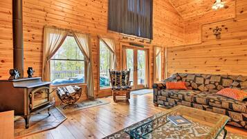 House (3 Bedrooms) | Front of property