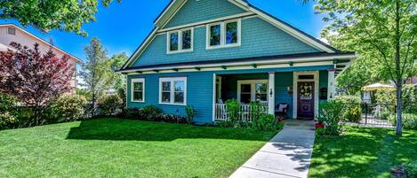 House (5 Bedrooms) | Front of property