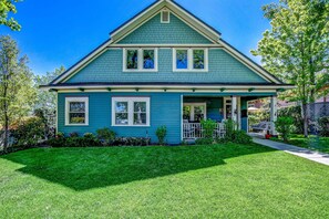 Interior - Walk to Dtwn: Historic Prescott Home w/ Yard! (Prescott)