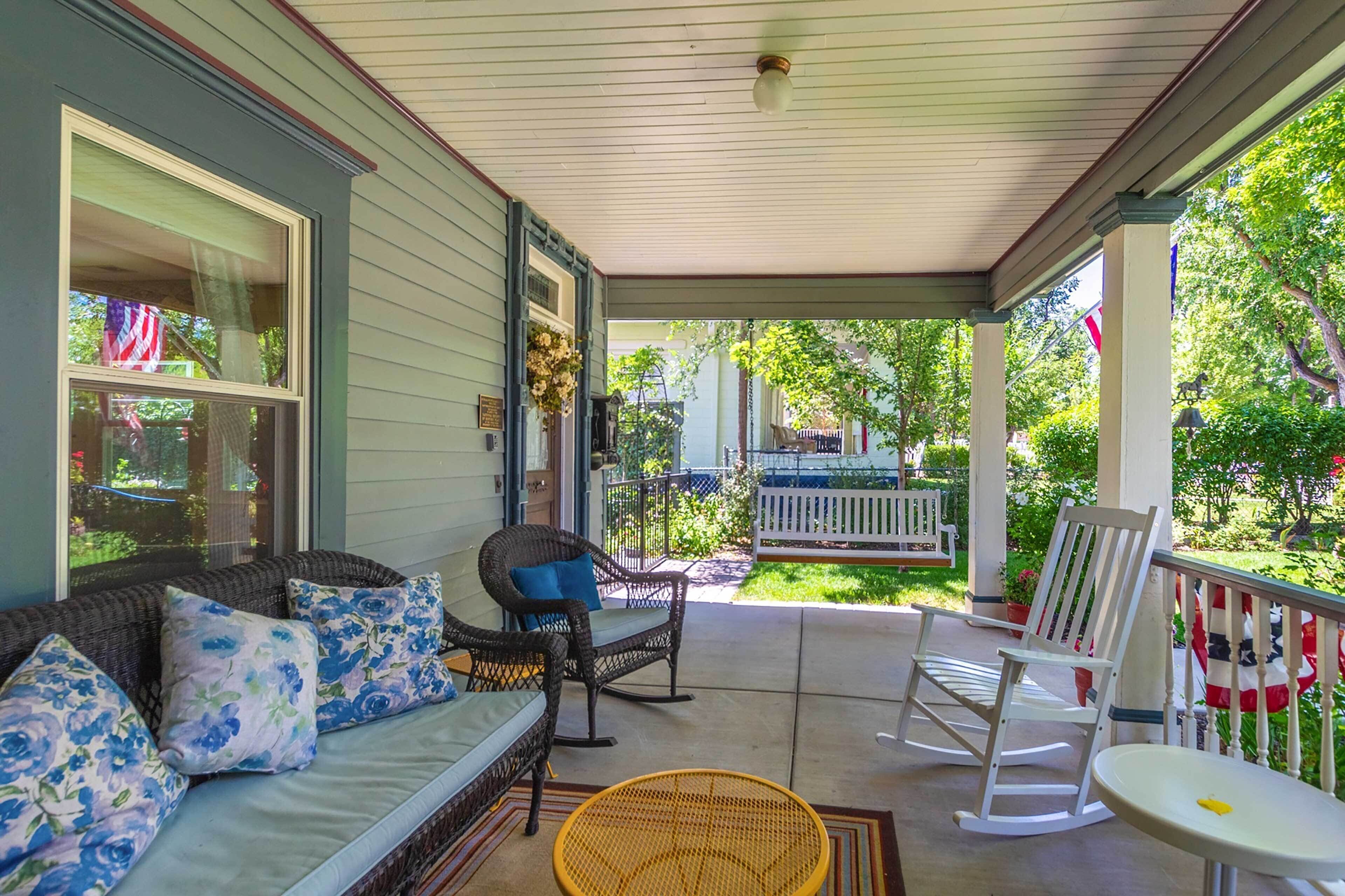 House (5 Bedrooms) | Interior