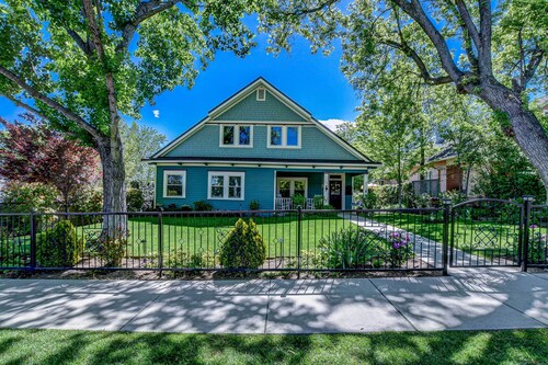 Walk to Dtwn: Historic Prescott Home w/ Yard!