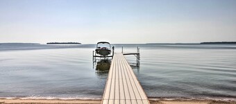 Waterfront Leech Lake Cabin w/ Dock, Fire Pit