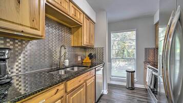 Cottage (2 Bedrooms) | Interior