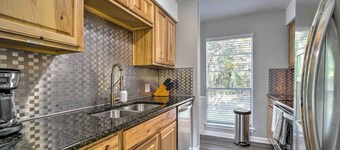 Coldspring Cottage < 1 Mi to Lake Livingston!