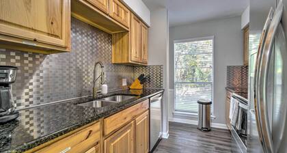 Coldspring Cottage < 1 Mi to Lake Livingston!