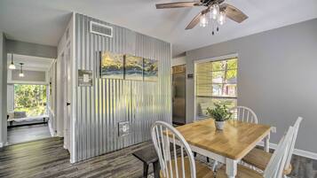 Cottage (2 Bedrooms) | Interior