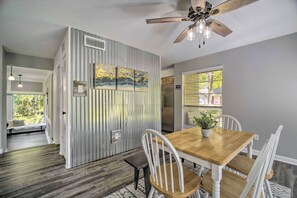 Cottage (2 Bedrooms) | Interior