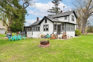 Cottage (3 Bedrooms) | Interior - Twin Lakes Cottage: Walk to Elizabeth Lake! (Twin Lakes)