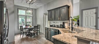 Surrounding Mtn Views! Modern Smokies Retreat