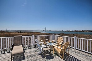 Interior - Waterfront Home w/ Large Deck & Dock on Narrow Bay (Mastic Beach)