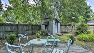 Tempat makan outdoor