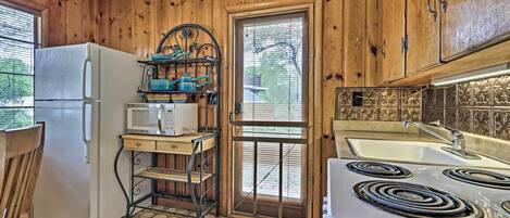 House (2 Bedrooms) | Private kitchen