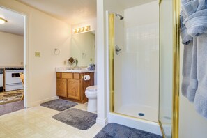 Interior - Scenic Duck Creek Escape: 30 Mi to Brian Head (Duck Creek Village)