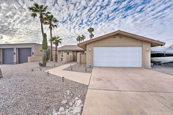 House (3 Bedrooms) | Interior - 2 Mi to Dtwn: Lake Havasu City Oasis w/ Pool (Lake Havasu City)