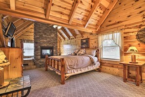 Interior - Pigeon Forge Cabin w/ Games, 1 Mi to Parkway! (Pigeon Forge)