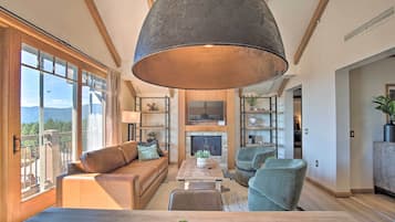 TV, perapian, dan konsol video game