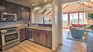 Unclassified image, 2 of 25, button - Chic Cle Elum Resort Condo w/ Pool & Mountain View (Cle Elum)