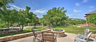 Charming Hilltop Cottage in Medicine Park!