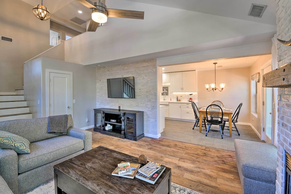 Modern Flagstaff Home w/ Bbq: Walk Downtown! - Northern Arizona University
