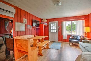 House (1 Bedroom) | Interior