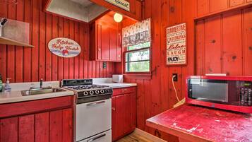 House (1 Bedroom) | Interior