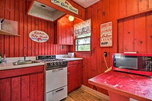 House (1 Bedroom) | Interior